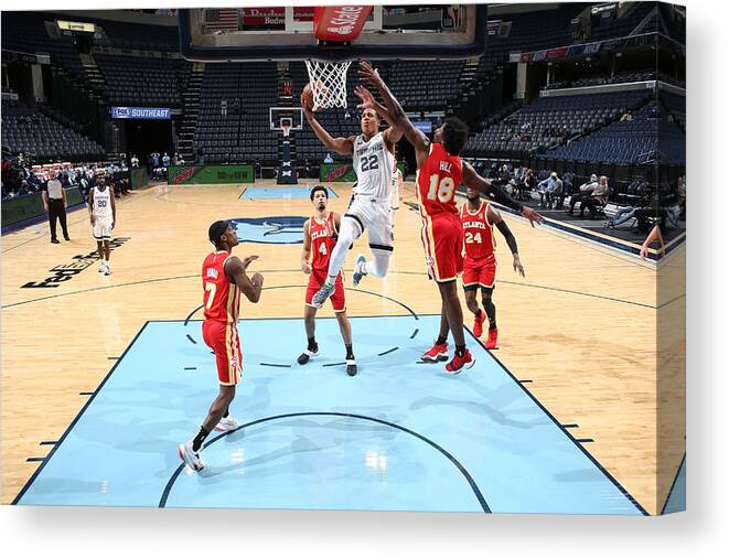 Nba Pro Basketball Canvas Print featuring the photograph Atlanta Hawks v Memphis Grizzlies by Joe Murphy