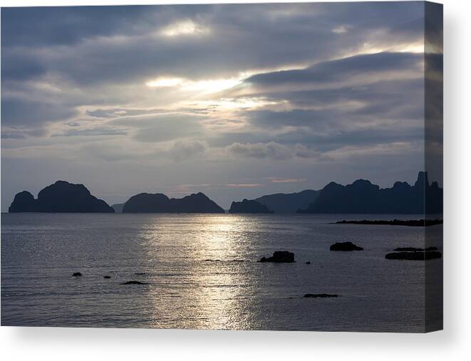 Scenics Canvas Print featuring the photograph Bacuit Archipelago II by Wolfgang Wörndl