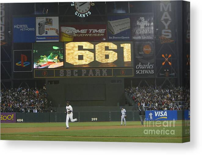 San Francisco Canvas Print featuring the photograph Barry Bonds by Justin Sullivan