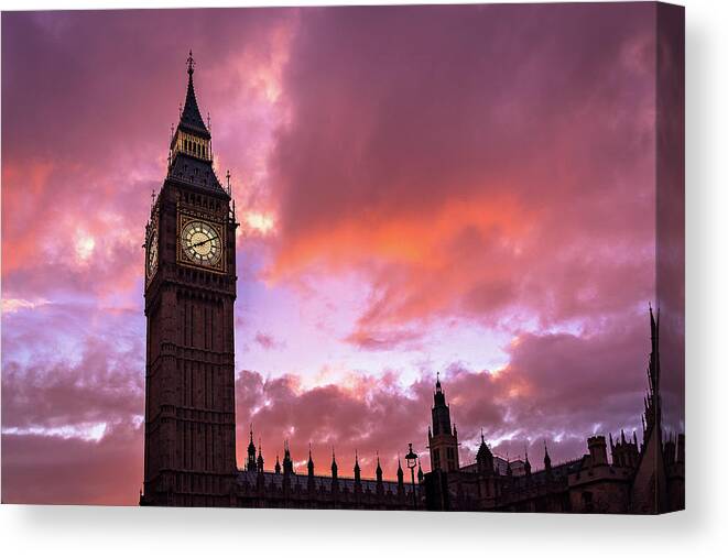 Big Ben Canvas Print featuring the photograph Big Ben Sunset by Linda Villers