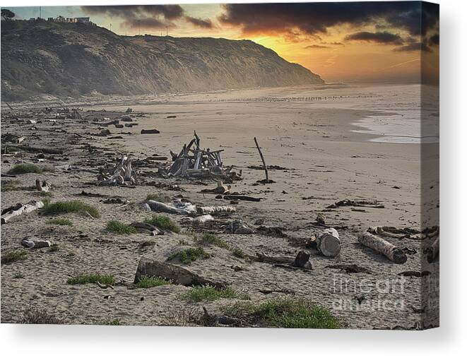 Pigeon Point Lighthouse Canvas Print featuring the photograph California Pacific Ocean by Chuck Kuhn