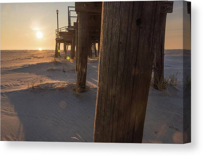 Wildwood Crest Canvas Print featuring the photograph Catching Rays by Kristopher Schoenleber