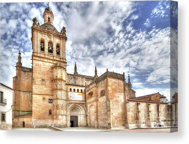 Spanish Canvas Print featuring the photograph Catedral de Asuncion de Nuestra Senora - Coria - Extremadura - Spain by Paolo Signorini