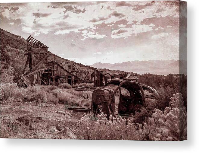 Abandoned Canvas Print featuring the photograph Chemung Mine and Car 2 by Lindsay Thomson