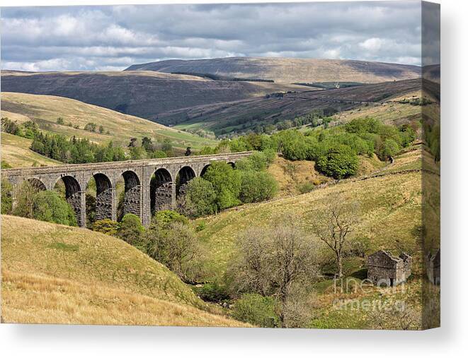 Arch Canvas Print featuring the photograph Dent Head Viaduct, Dentdale by Tom Holmes Photography