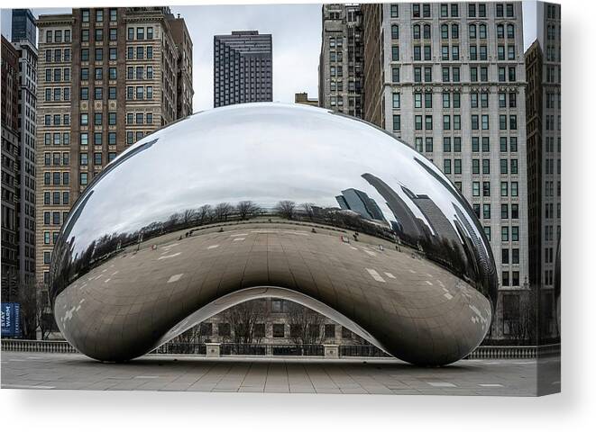 Chicago Canvas Print featuring the photograph Deserted Bean in Millennium Park by Laura Hedien