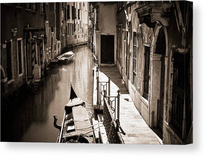Venice Canvas Print featuring the photograph Dsf1072 by Marco Missiaja