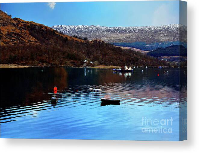 Scotland Canvas Print featuring the photograph Fort William and the Nevis Range by Richard Denyer
