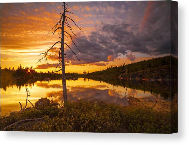 Blue Mountain-birch Coves Lakes Wilderness Area Canvas Print featuring the photograph Fox Lake Sundown by Irwin Barrett