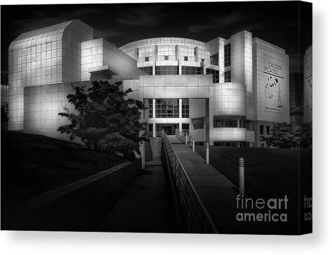 High Museum Canvas Print featuring the photograph High Museum Atlanta by Doug Sturgess