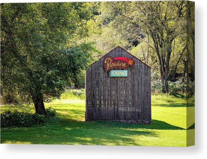 Northwest Arkansas Canvas Print featuring the photograph Homestead Barn Along The Coler Mountain MTB Reserve - Northwest Arkansas by Gregory Ballos