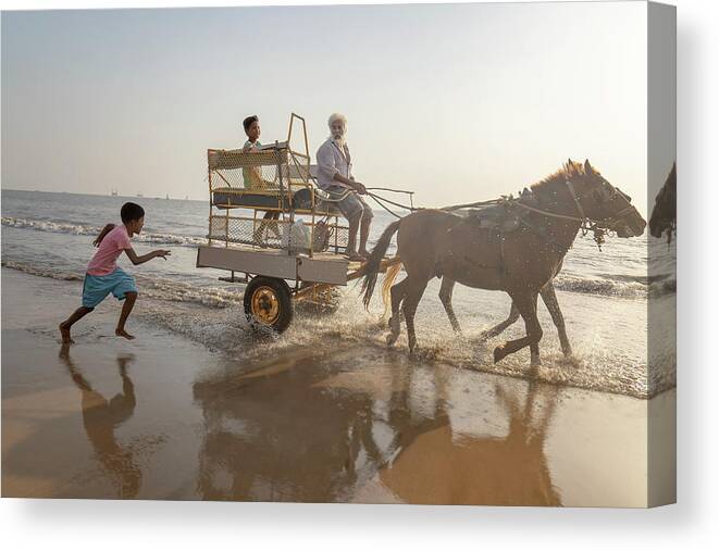Photography Canvas Print featuring the photograph In Pursuit by Craig Boehman