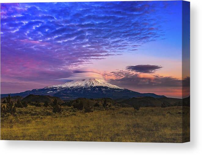 Lenticular Canvas Print featuring the photograph Lenticulars Over Mount Shasta by Ryan Workman Photography