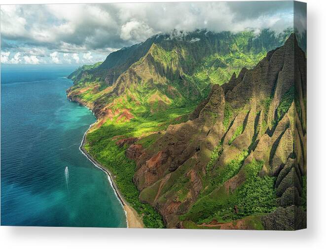 Hawaii Canvas Print featuring the photograph Looking Down the Coastline of Na Pali by Betty Eich