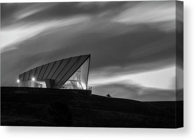 Margaret Whitlam Pavilion Canvas Print featuring the photograph Lovers by Ari Rex