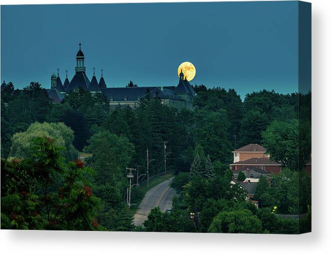Dunwoodie Canvas Print featuring the photograph Moonrise over Dunwoodie 2 by Kevin Suttlehan