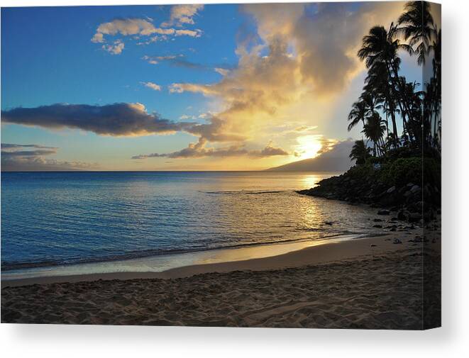 Napili Bay Canvas Print featuring the photograph Napili Bay Maui by Kelly Wade