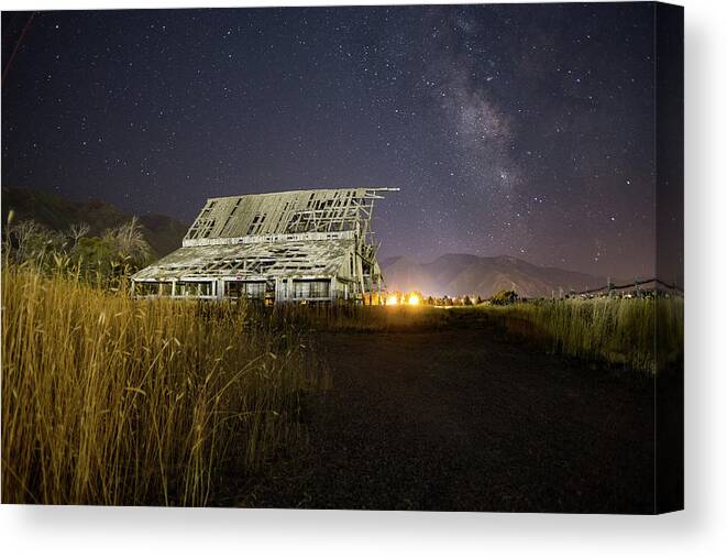 Barn Canvas Print featuring the photograph Night Barn by Wesley Aston