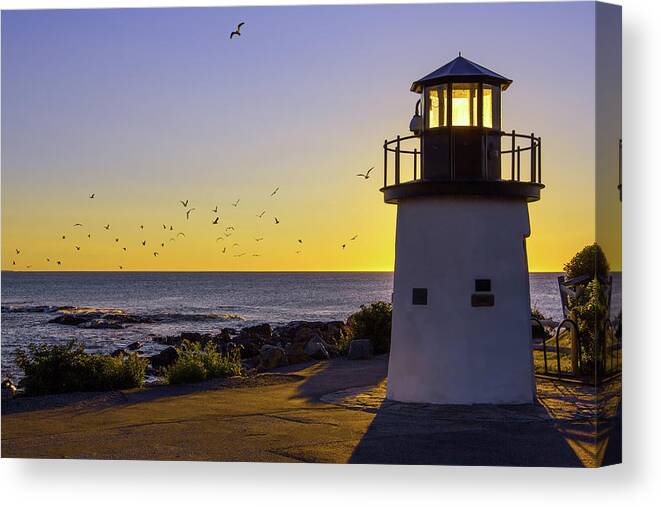 Ogunquit Canvas Print featuring the photograph Ogunquit Lighthouse by White Mountain Images