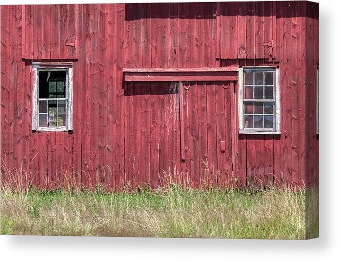 Red Barn Canvas Print featuring the photograph Red Horse Shoe Barn by David Letts