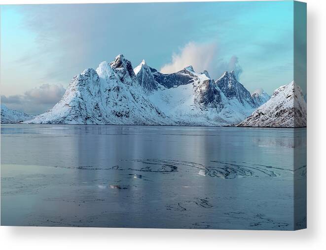 End Of Day Canvas Print featuring the photograph Reine, Lofoten 1 by Dubi Roman