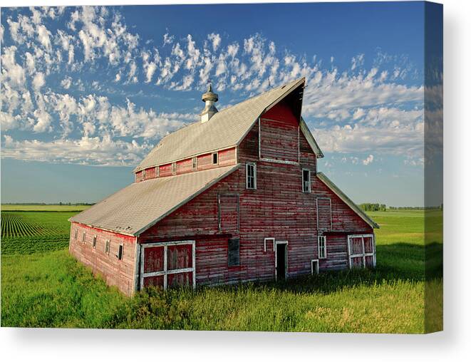Barn Canvas Print featuring the photograph Rustic barn on the prairie in Pierce County NN near Hurricane Lake by Peter Herman