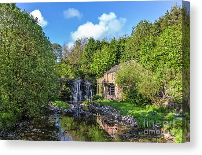 England Canvas Print featuring the photograph Rutter Falls by Tom Holmes Photography