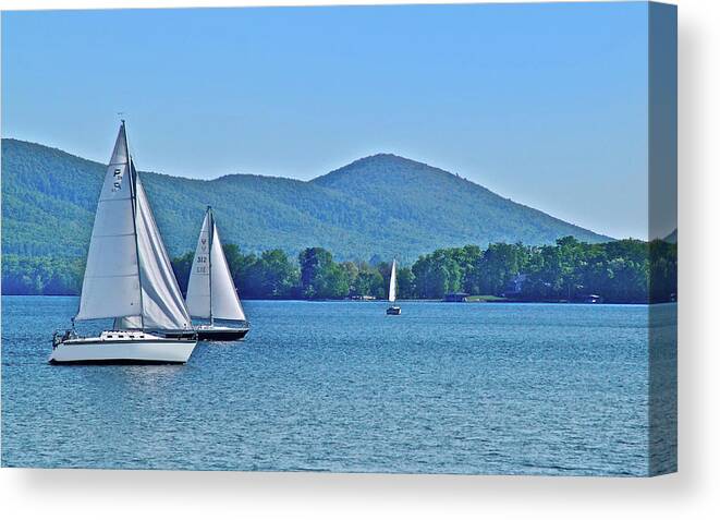 Smith Mountain Lake Sailboats Canvas Print featuring the photograph Sailors In Motion by The James Roney Collection
