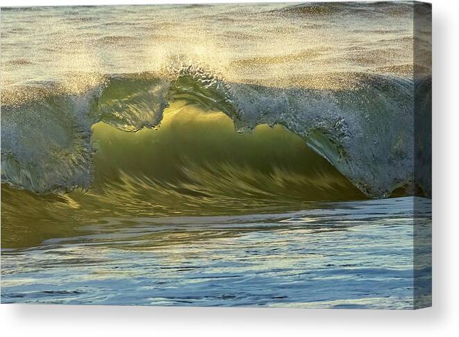 Ocean Wave Canvas Print featuring the photograph Santa Cruz Wave #2 by Carla Brennan