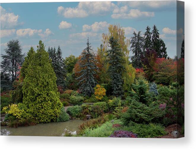 Botanical Garden Canvas Print featuring the photograph Scenic Garden by Jerry Cahill