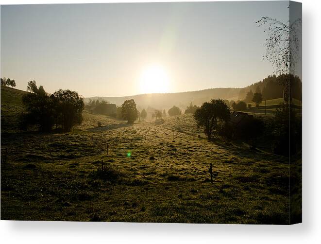 Scenics Canvas Print featuring the photograph Sonnenaufgang im Schwarzwald by Roman Pretot