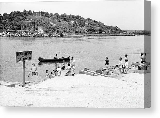 Swimming Canvas Print featuring the photograph Spuyten Duyvil, 1935 by Cole Thompson