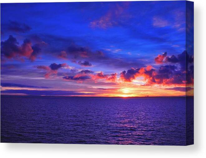 Sunrise Canvas Print featuring the photograph Sunrise Over Western Australia I I I by Kirsten Giving