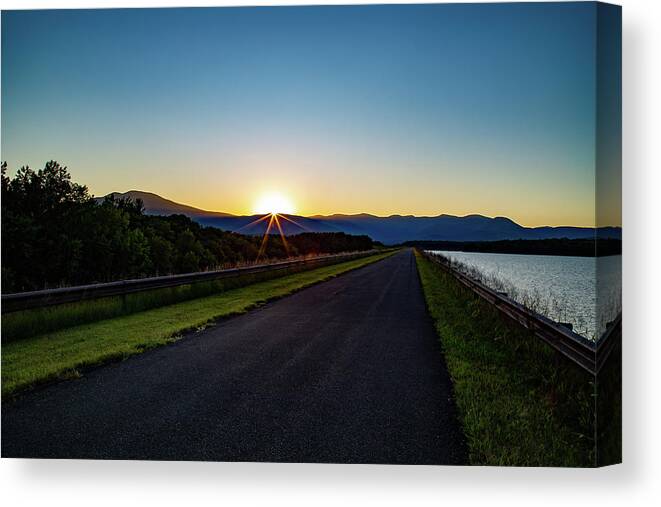 Reservoir Canvas Print featuring the photograph Sunset at the Ashokan Reservoir by Cindy Robinson