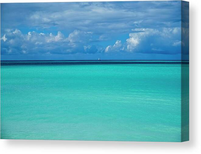 Ocean Canvas Print featuring the photograph Moments To Remember by Lucinda Walter
