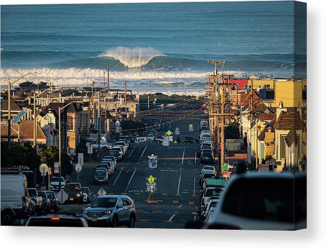  Canvas Print featuring the photograph Wave by Louis Raphael