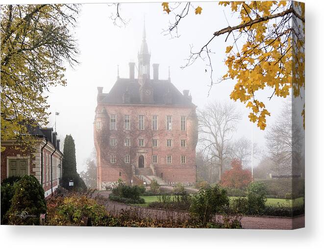 Wik Castle Canvas Print featuring the photograph Wik Castle a foggy autumn morning by Torbjorn Swenelius