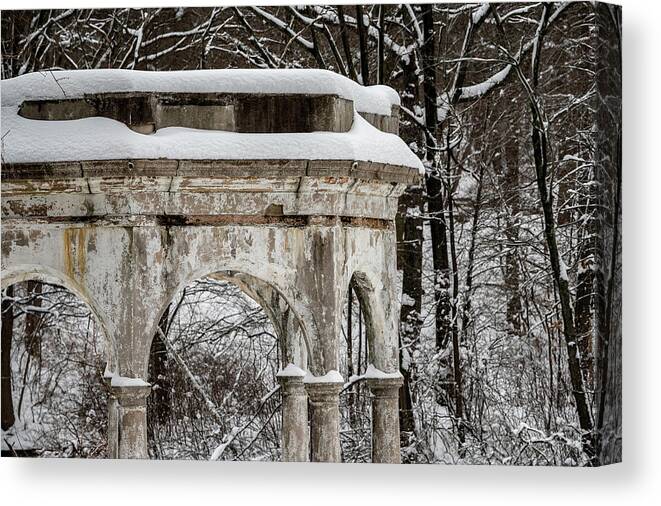 Tibbetts Brook Park Canvas Print featuring the photograph Winter in Tibbetts Brook Park 2 by Kevin Suttlehan