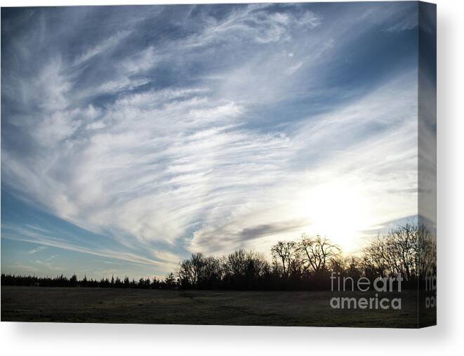 Sunrise Canvas Print featuring the photograph Wispy Sunset by Cheryl McClure