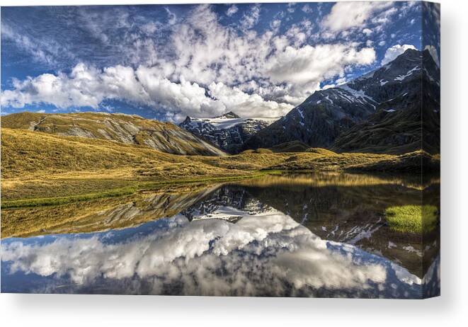 00441052 Canvas Print featuring the photograph Mount Tyndall At Cascade Saddle by Colin Monteath