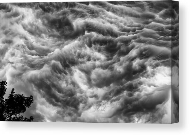 Storm Clouds Canvas Print featuring the photograph No where to go by Charles McCleanon