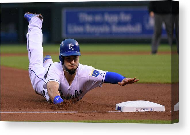 People Canvas Print featuring the photograph Eric Hosmer #3 by Ed Zurga