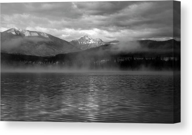 Black And White Mountain Lake Canvas Print featuring the photograph Pyramid Lake Black And White Reflection by Dan Sproul