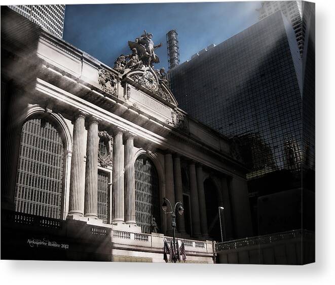 Manhattan Canvas Print featuring the photograph Grand Central #1 by Aleksander Rotner