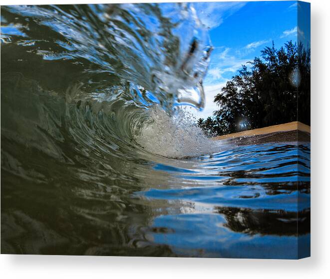 Wave Canvas Print featuring the photograph Hawaiian Wave by Stephen Kennedy