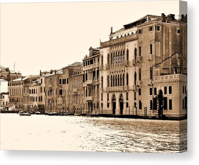 Venice Canvas Print featuring the photograph In the Pink by Nigel Radcliffe