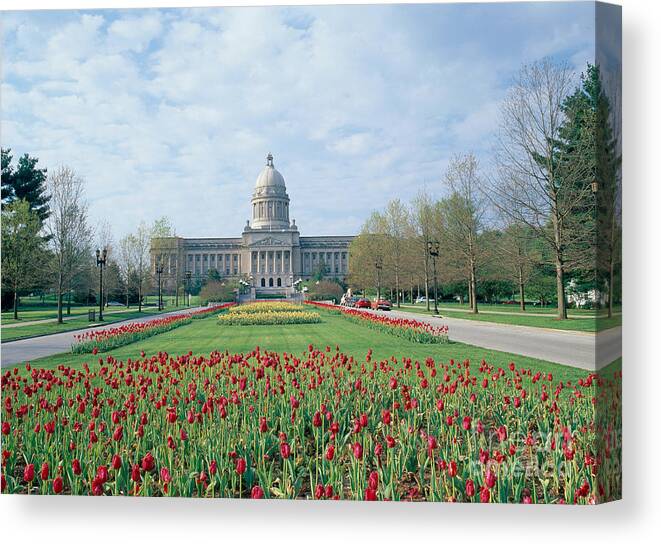 State Capitol Canvas Print featuring the photograph Kentucky State Capitol Building by David Davis