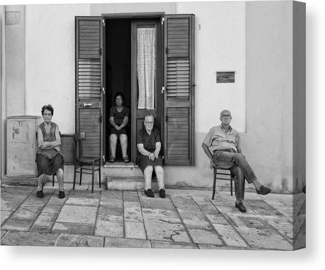 Italy Canvas Print featuring the photograph The Family Team by Lorenzo Grifantini