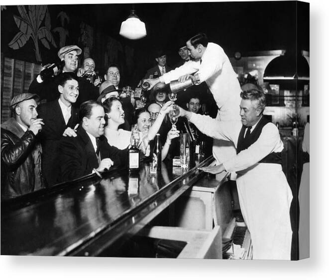 1930s Canvas Print featuring the photograph Sloppy Joes Bar, In Downtown Chicago by Everett