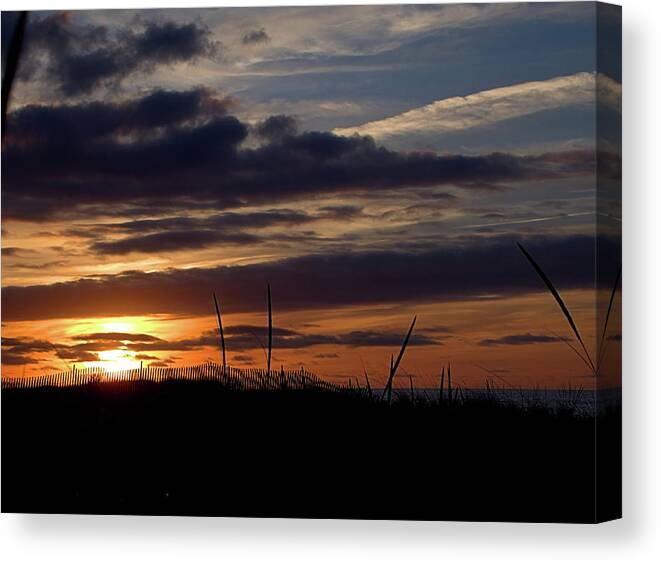 Seas Canvas Print featuring the photograph Sunset I I by Newwwman